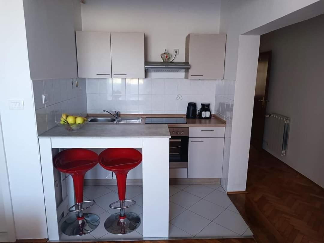 Studio Apartman Antonia Ртина Экстерьер фото