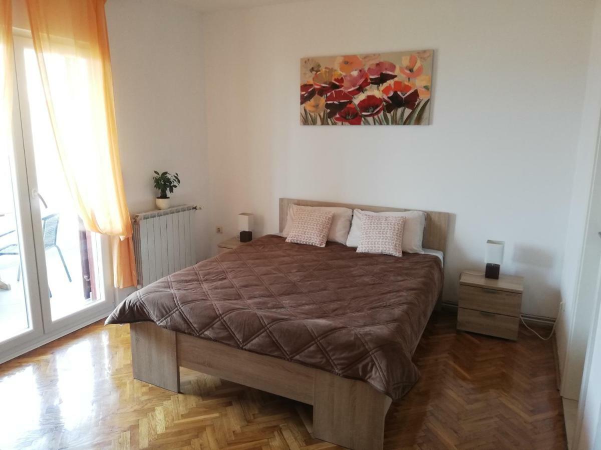 Studio Apartman Antonia Ртина Экстерьер фото