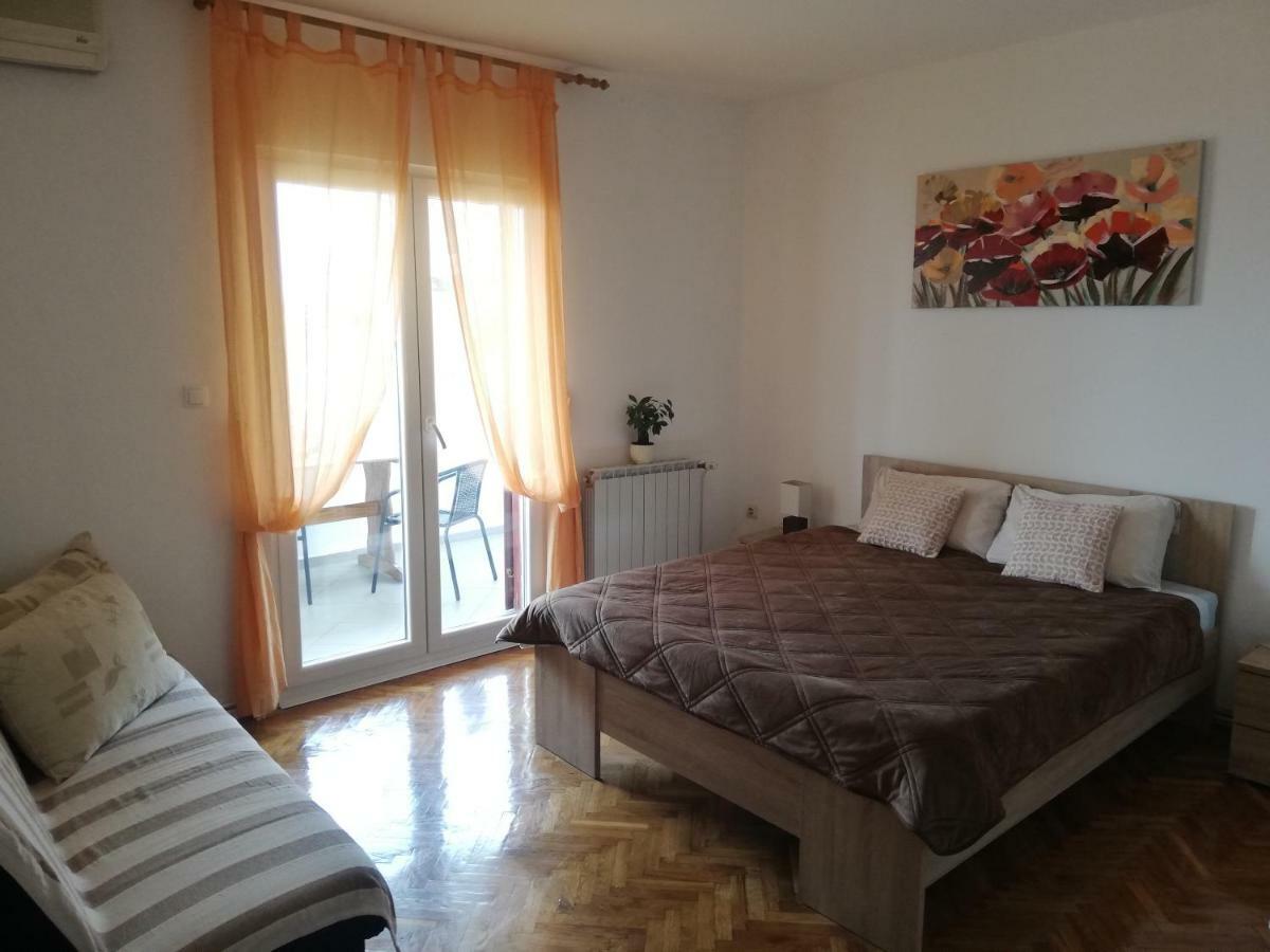 Studio Apartman Antonia Ртина Экстерьер фото