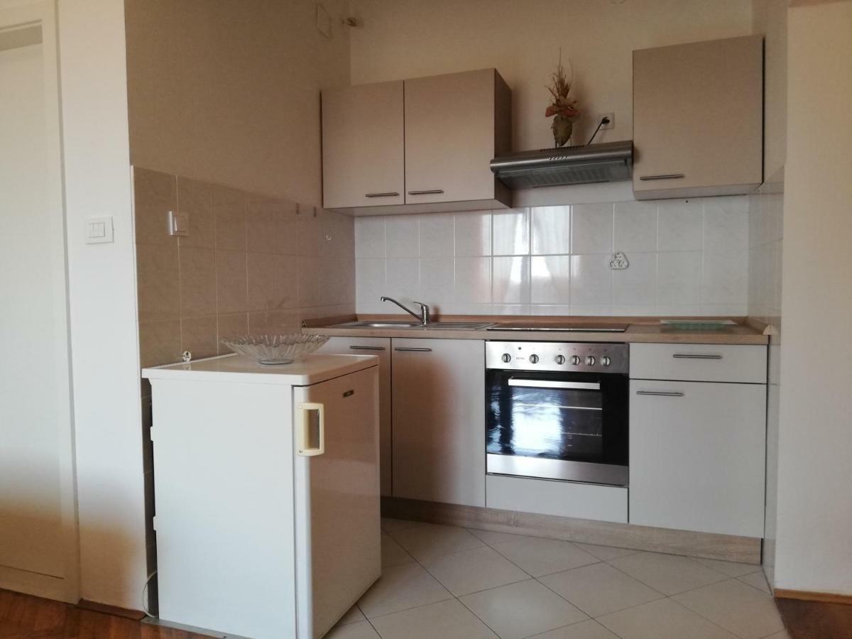Studio Apartman Antonia Ртина Экстерьер фото